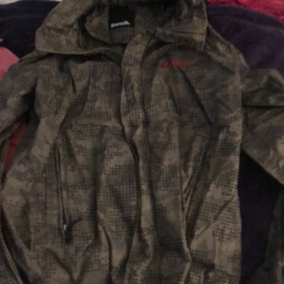 2 Bench spring jackets size large - Picture 4 of 6